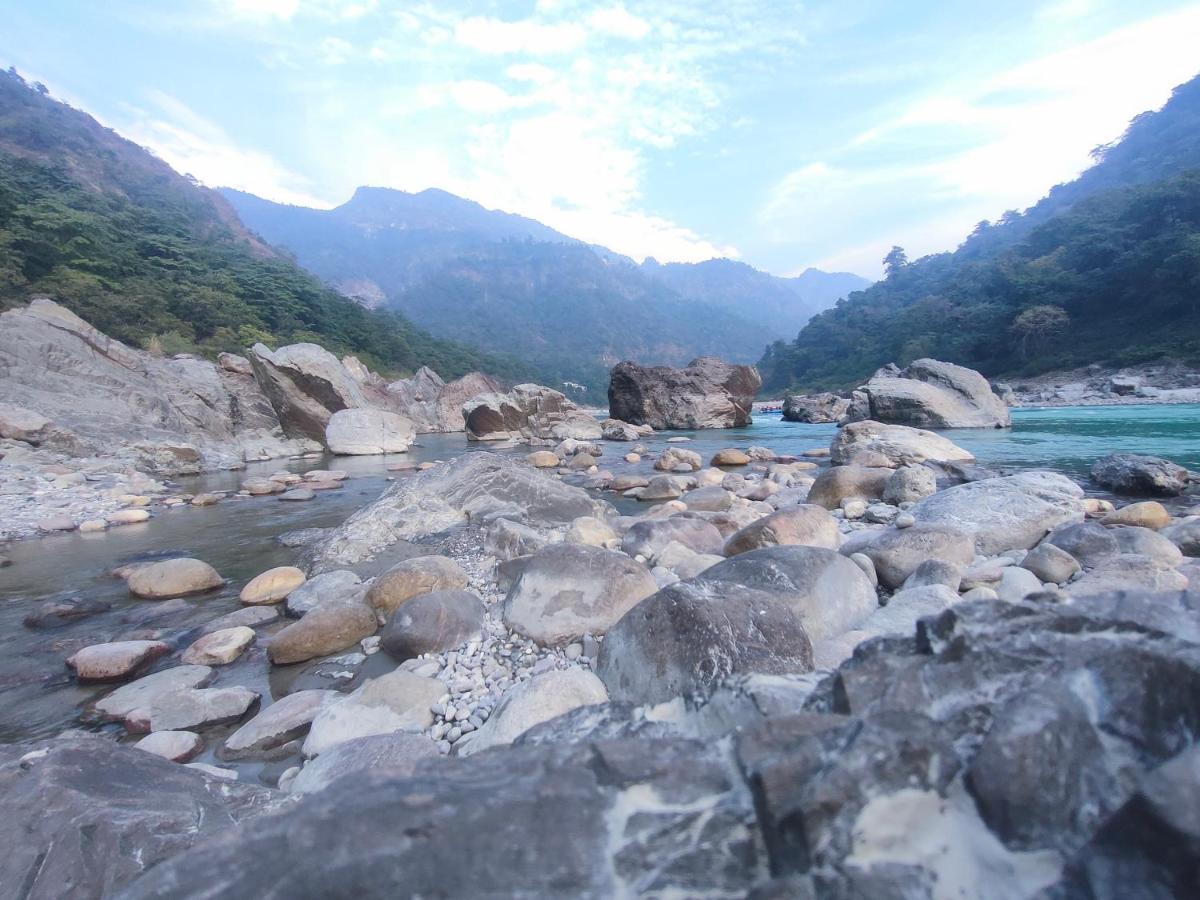 The Royal Galaxy Hotel Rishikesh Exterior photo
